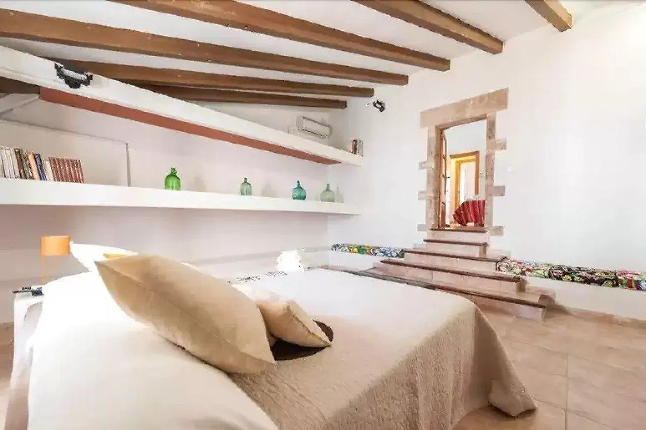 Ses Muralles Boutique House الكوذيا